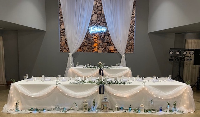 Weddings & Receptions